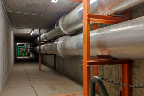 Picture of the heating pipes in the tunnels