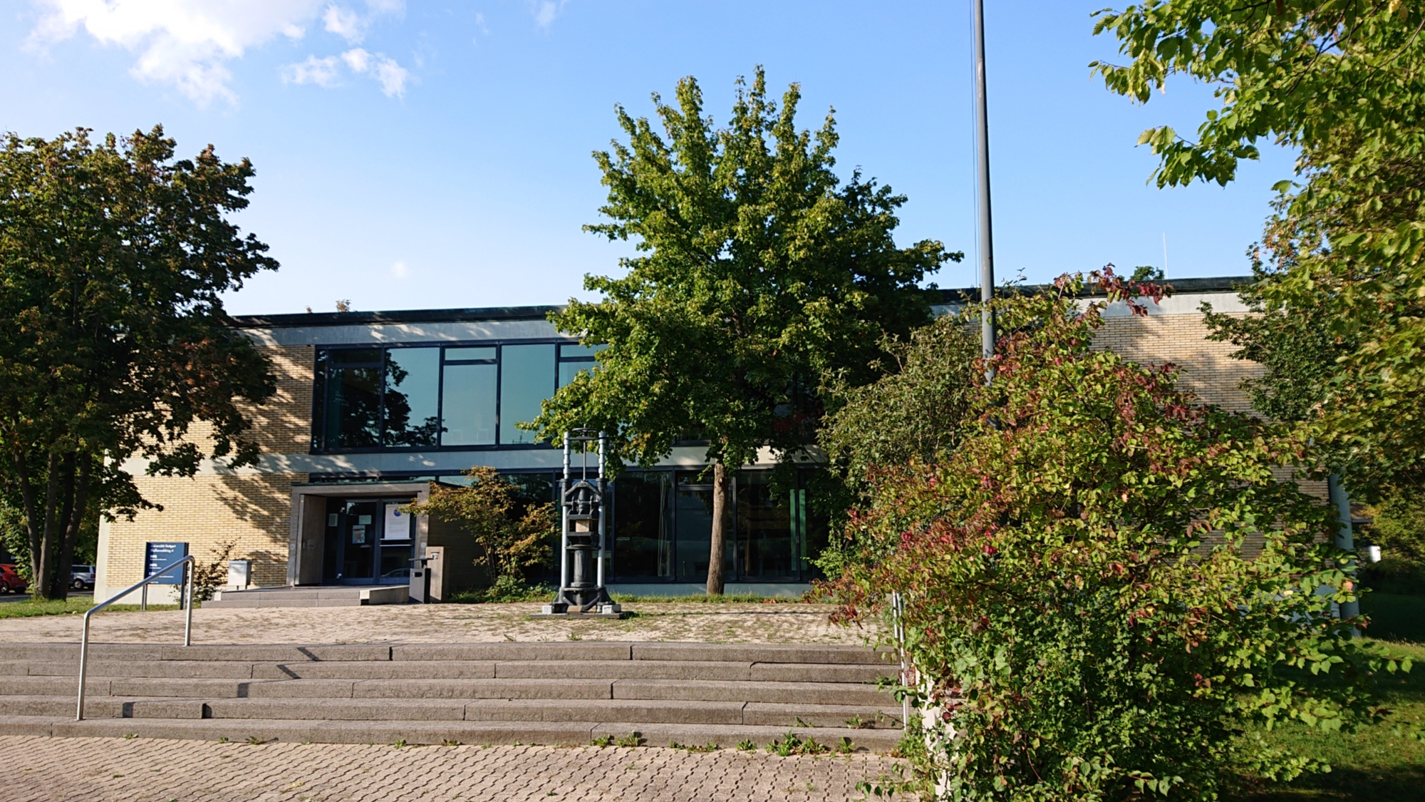 Institutsgebäude